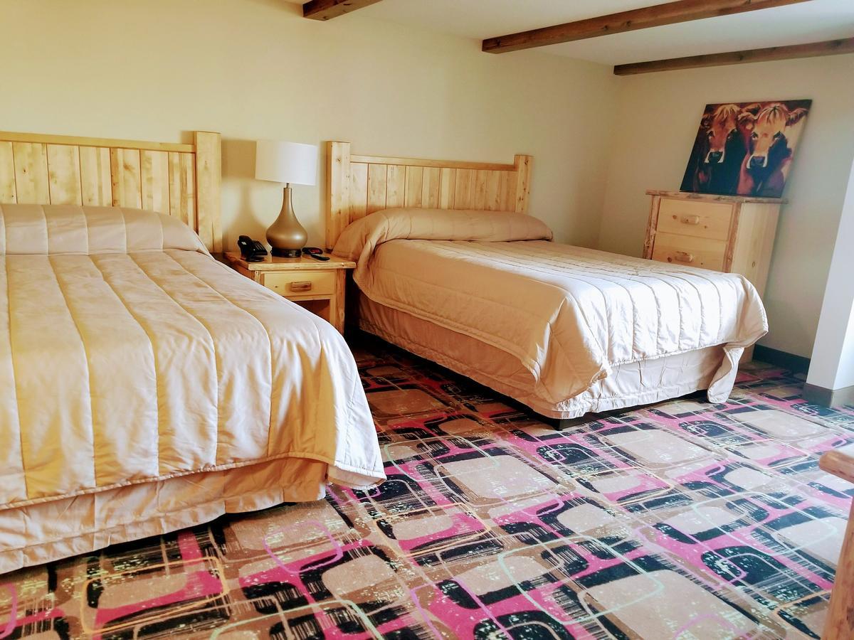 Round Barn Lodge Spring Green Extérieur photo