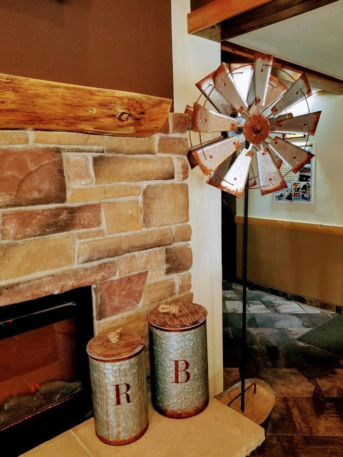 Round Barn Lodge Spring Green Extérieur photo